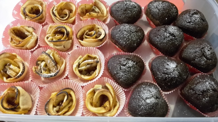 Apple roses and chocolate muffins.
